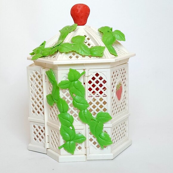 ADORABLE Vintage Strawberry Shortcake Gazebo American Greetings 1981 - Picture 13 of 15